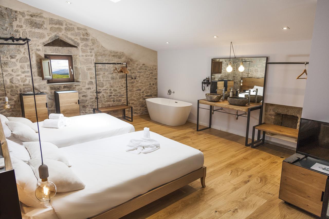 Hotel Casa Albets Lladurs Eksteriør bilde